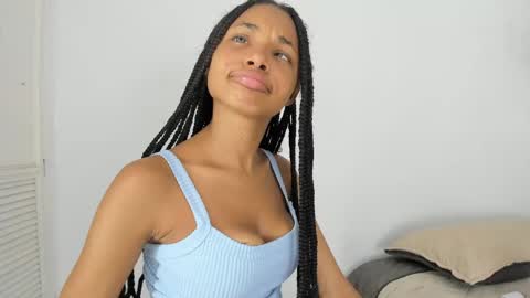 Snapshot of kristyl_paez chatting on May 2026 08:14:01 PM Cristina online show from May 2026 08:14:01 PM