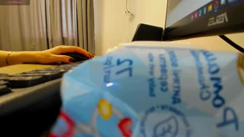 kristyvegas online show from October 2025 08:03:01 AM