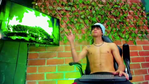 justym online show from February 2025 04:10:01 PM