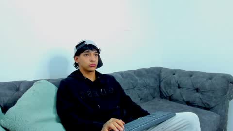 Kroy Wave  Muscle Tattoos Latino online show from May 2026 04:10:01 AM