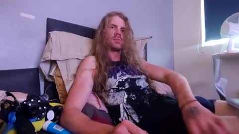 Snapshot of krullz123 chatting on June 2026 10:45:02 PM Krullz online show from June 2026 10:45:02 PM