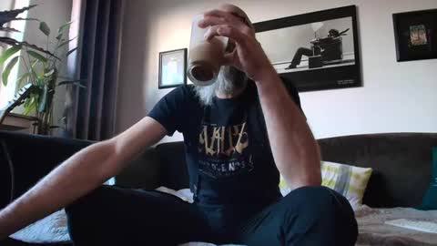 Snapshot of krummersaebel chatting on February 2025 04:35:01 PM krummersaebel online show from February 2025 04:35:01 PM