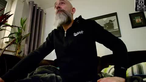 Snapshot of krummersaebel chatting on March 2025 12:33:02 AM krummersaebel online show from March 2025 12:33:02 AM