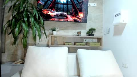 krystalswift_ online show from March 2026 03:08:02 AM