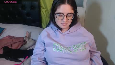 kryystaladams online show from April 2026 09:21:02 PM