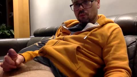 krzysztof1977 online show from February 2026 10:30:02 PM