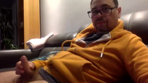 krzysztof1977 online show from April 2026 10:15:01 PM