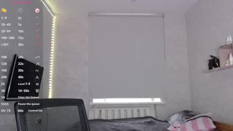 Ksenia online show from May 2026 02:13:01 PM
