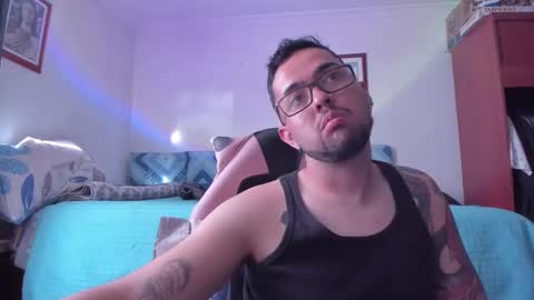 Sam monitor de modelos independientes online show from October 2025 09:01:01 PM