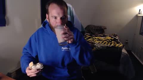 Kuggy online show from September 2025 12:32:01 AM