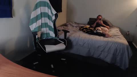 Kuggy online show from September 2025 12:38:01 AM