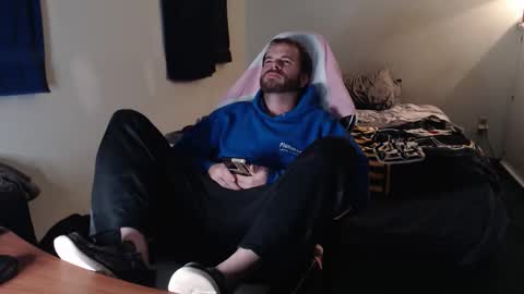 Kuggy online show from November 2025 01:16:02 AM