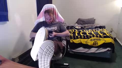 Kuggy online show from April 2026 10:04:01 PM