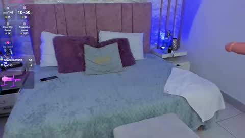 SARA online show from February 2025 12:09:02 PM