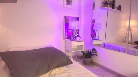 Snapshot of kumiren_ chatting on April 2026 11:35:02 AM Sofia online show from April 2026 11:35:02 AM