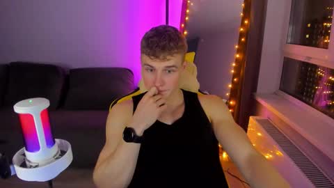 kurt_hanssen online show from November 2025 04:51:02 PM