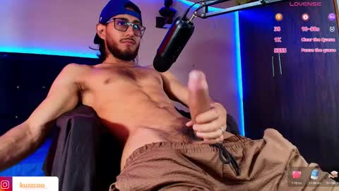 kuzzcoo online show from November 2025 05:46:02 PM