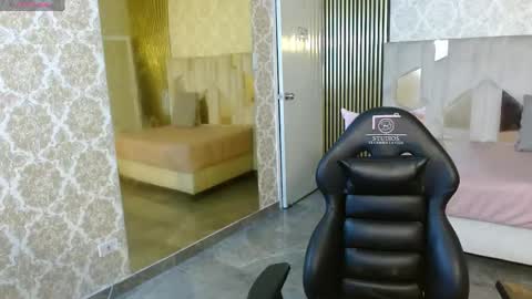 kyler_tay online show from May 2026 11:50:01 AM