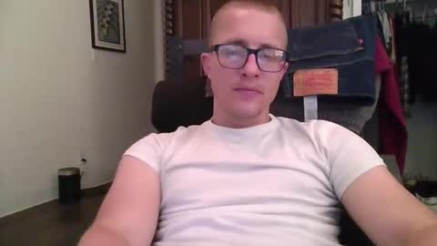 kylerace online show from April 2026 01:27:01 AM