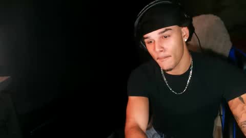 Snapshot of kylewhitedgs chatting on December 2024 04:26:02 AM KyleWhiteDGS online show from December 2024 04:26:02 AM