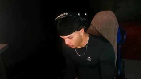 Snapshot of kylewhitedgs chatting on December 2024 03:24:01 AM KyleWhiteDGS online show from December 2024 03:24:01 AM
