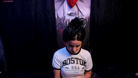 submissive demon Please help me to reach 500 thumbs up online show from September 2025 11:31:02 PM