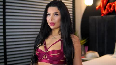 Kylie online show from February 2026 08:49:02 PM