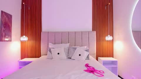 kloe sofia online show from February 2026 12:10:02 PM