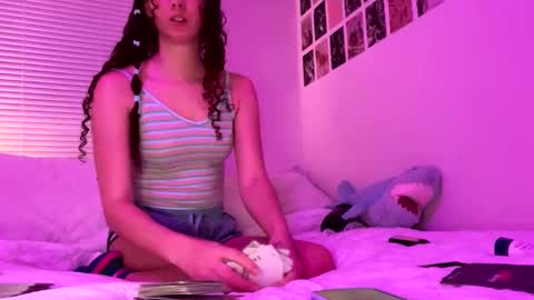 Kylie online show from February 2025 02:59:02 AM