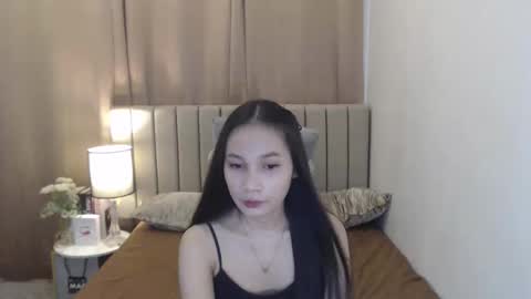 kyliefox22 online show from March 2026 04:57:01 PM