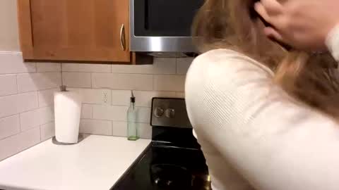 Snapshot of kyliemiley chatting on January 2025 06:59:01 AM Kylie online show from January 2025 06:59:01 AM