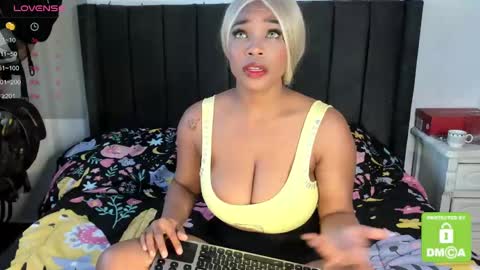 Snapshot of kyliewhiteboobs chatting on January 2025 08:18:02 PM kylie white boobs online show from January 2025 08:18:02 PM