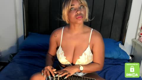 kylie white boobs online show from April 2026 10:59:01 PM