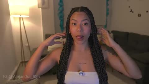 schedule 300 pm - 1100pm colombia time online show from December 2025 12:26:02 AM