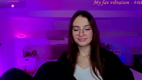 Margo  online show from November 2025 08:41:02 PM