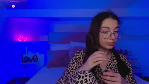 Margo  online show from November 2025 08:58:01 PM