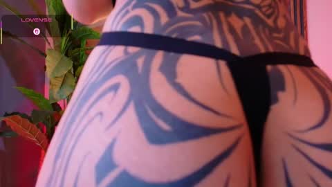 Snapshot of la_diabla_111_ chatting on September 2025 11:43:02 AM Karime online show from September 2025 11:43:02 AM