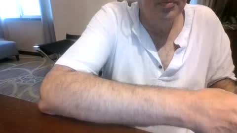Snapshot of la_guyy chatting on June 2026 09:46:02 AM la_guyy online show from June 2026 09:46:02 AM