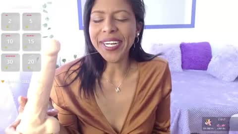 Snapshot of la_negritaa chatting on June 2026 06:34:01 PM Sara online show from June 2026 06:34:01 PM