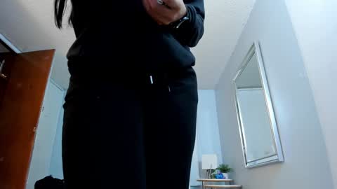 Snapshot of laady_brownn chatting on December 2024 11:43:02 AM Cris online show from December 2024 11:43:02 AM