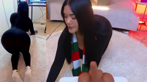 Snapshot of laady_brownn chatting on December 2024 03:05:01 PM Cris online show from December 2024 03:05:01 PM