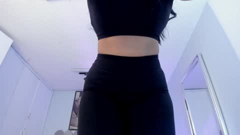 Snapshot of laady_brownn chatting on January 2025 11:04:02 AM Cris online show from January 2025 11:04:02 AM