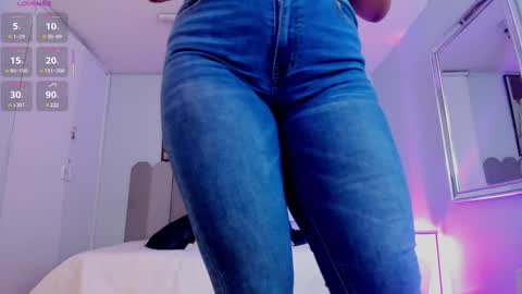 Snapshot of laady_brownn chatting on January 2025 11:41:01 AM Cris online show from January 2025 11:41:01 AM