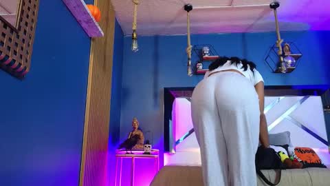 Snapshot of laady_brownn chatting on October 2025 11:52:01 AM Cris online show from October 2025 11:52:01 AM