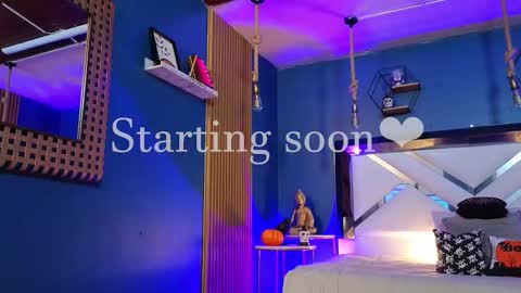 Snapshot of laady_brownn chatting on October 2025 11:02:01 AM Cris online show from October 2025 11:02:01 AM