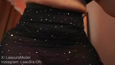 Snapshot of laauura_1 chatting on September 2025 03:38:02 PM Only Fans laauura online show from September 2025 03:38:02 PM