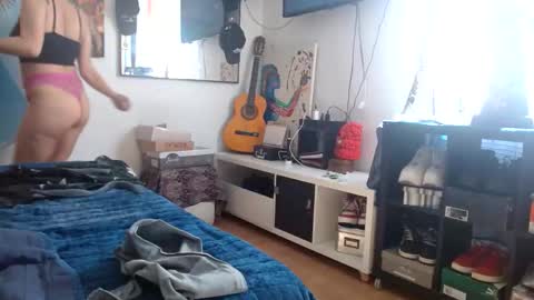 lachicadeldiablo online show from April 2026 11:11:01 AM