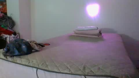 lachickadelbronx online show from February 2025 12:41:02 AM