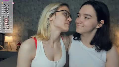 Violet and Isabel online show from July 2026 07:27:02 PM