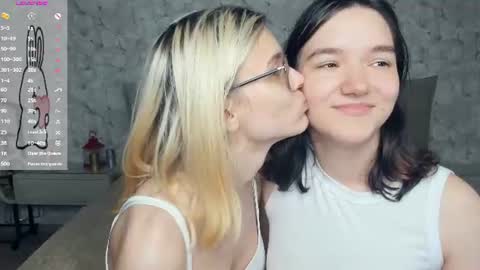 Violet and Isabel online show from July 2026 08:52:02 PM